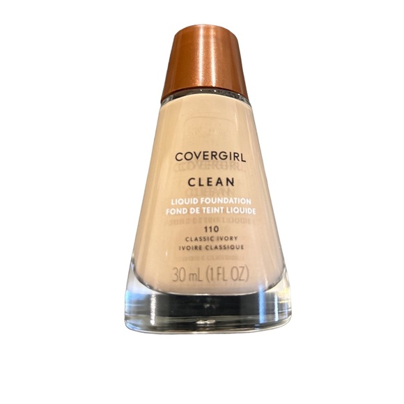NEW Covergirl Clean Liquid Foundation $5 with any purchase over 15! - Picture 2 of 5